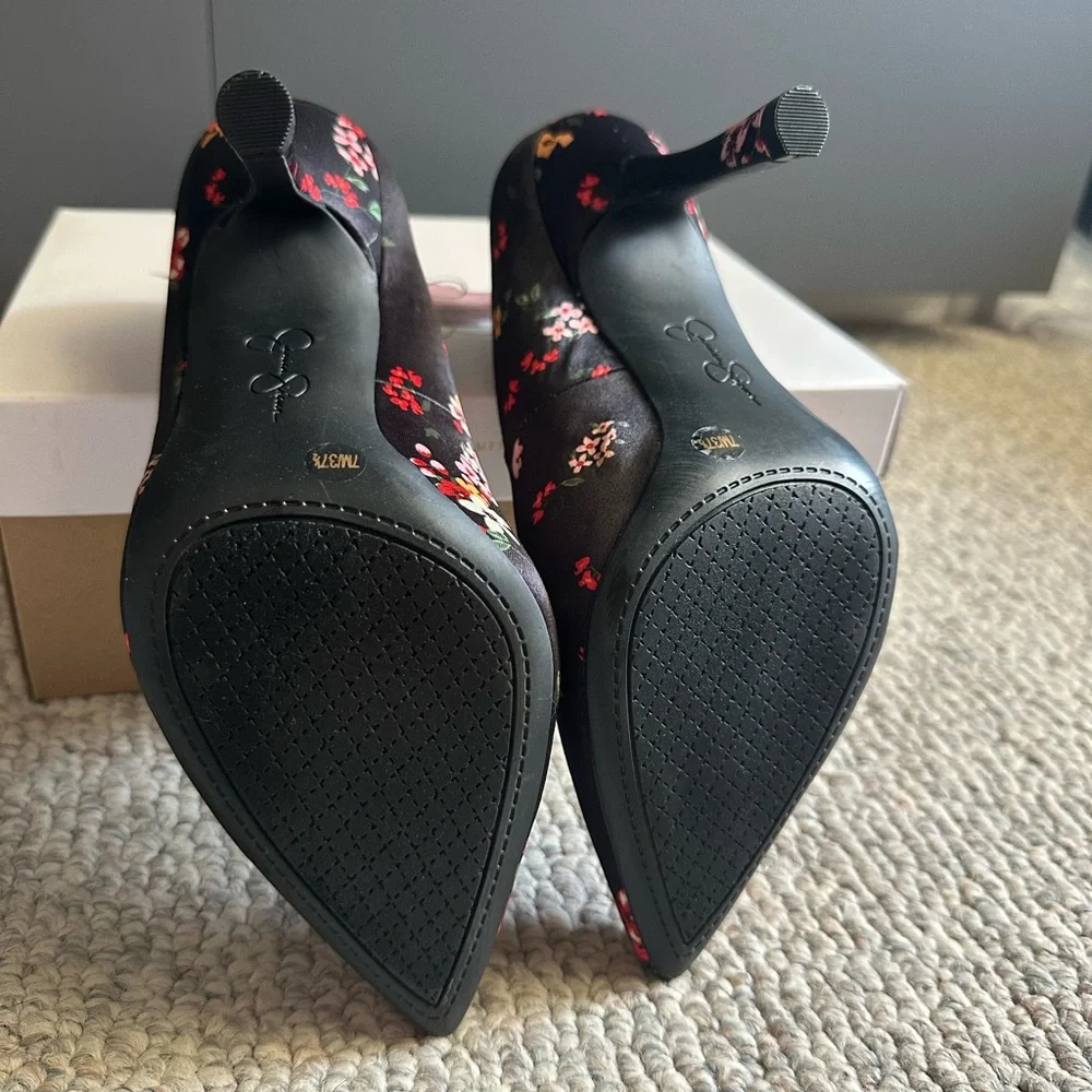Jessica Simpson Heather floral heels - Picture 4 of 5